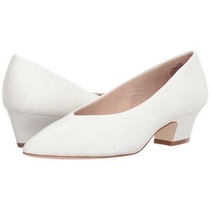 NWT Nine West 40th Anniversary Kendra Pump White